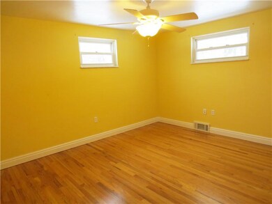 Master Bedroom. Ceiling fan with light