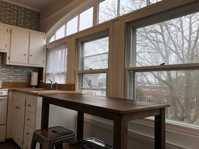 7 Mount Vernon St unit 3, Newport, RI 02840 - photo 5