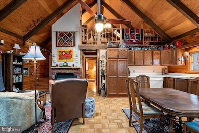 249 Crestview Ln, Berkeley Springs, WV 25411 - photo 4