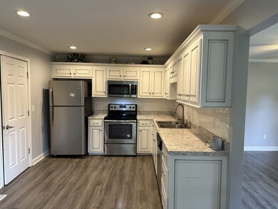 902 Adams Dr, Shelbyville, TN 37160 - photo 7