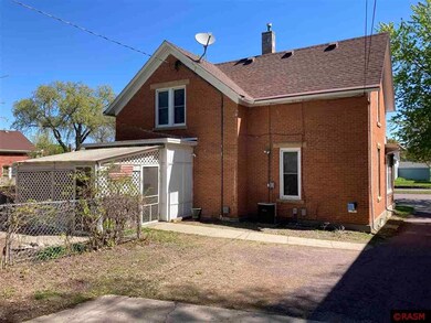 417 N Broadway St, New Ulm, MN 56073 - photo 2