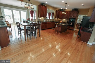 43277 Valiant Dr, Chantilly, VA 20152 - photo 3