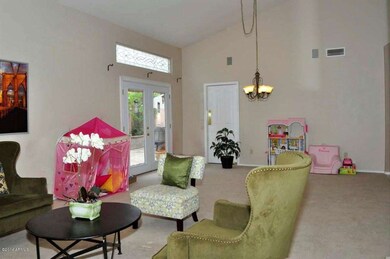 Living-Dining Room3
