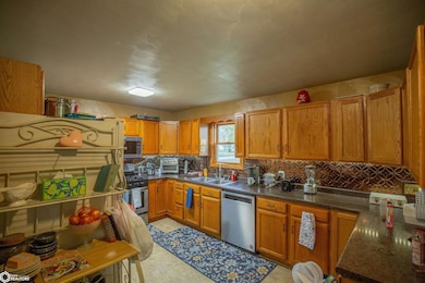 311 2nd St S, Wesley, IA 50483 - photo 6