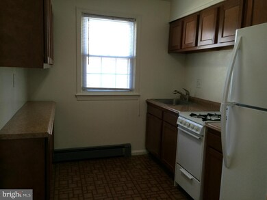 401 7th St unit 2, Laurel, MD 20707 - photo 2