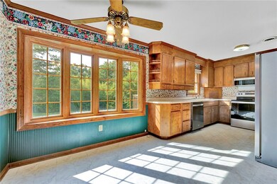 Kitchen with bay window