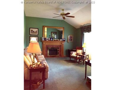 206 Cedar Dr, Scott Depot, WV 25560 - photo 5