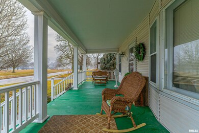 236 8th St, Lincoln, IL 62656 - photo 6