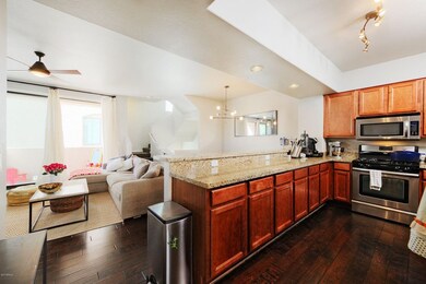 2315N52ndst104-010