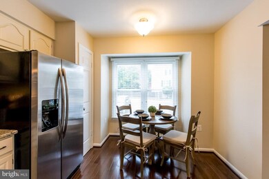 13951 Lightburn Ln, Centreville, VA 20121 - photo 5