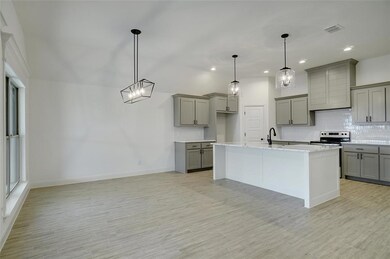 904 Tesslynn Ave, Godley, TX 76044 - photo 2