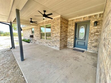 358 Saddle Ridge Ct, Springtown, TX 76082 - photo 2