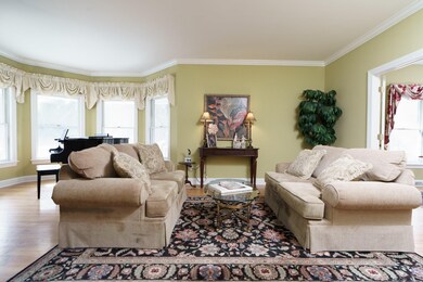 759 Waldens Pond Rd, Albany, NY 12203 - photo 5