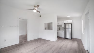 720 NW 4th Ave unit 4, Fort Lauderdale, FL 33311 - photo 4