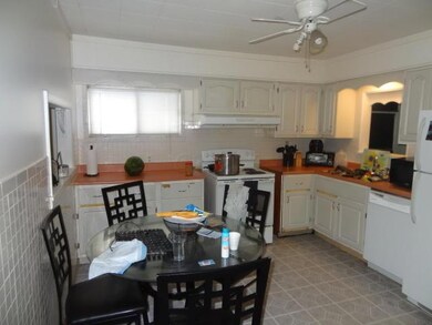 4075 Virginia Cir E, Columbus, OH 43213 - photo 5