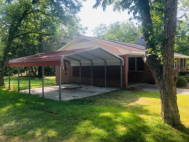 831 W Main St, Uvalda, GA 30473 - photo 5