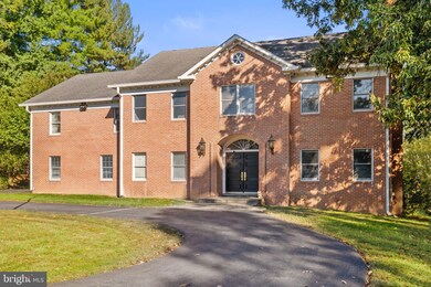 9200 Falls Run Rd, McLean, VA 22102 - photo 6