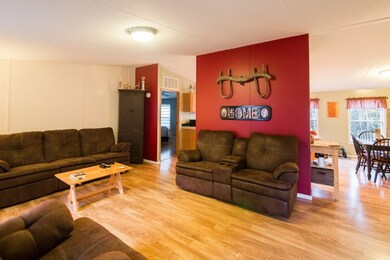 981 Plain Rd, Hinsdale, NH 03451 - photo 4