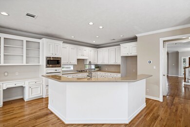 875 Fisher St, Houston, TX 77018 - photo 5