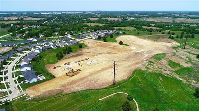 2924 Shady Lane Dr, Norwalk, IA 50211 - photo 4