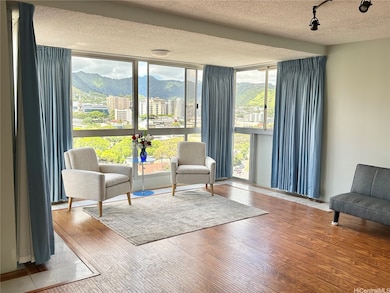 Kapiolani Townhomes unit 1208, Honolulu, HI 96814 - photo 4