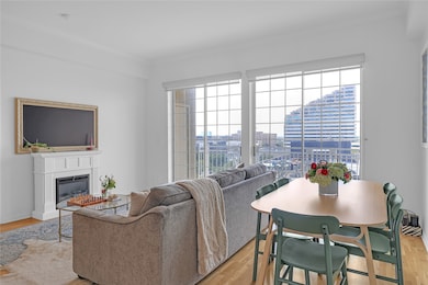 Renaissance On Turtle Creek unit 1042, Dallas, TX 75219 - photo 6