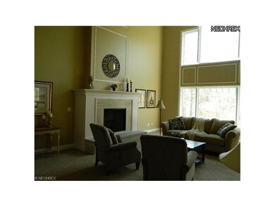 2-Story Greatroom w/wall of windows*Gas start fire