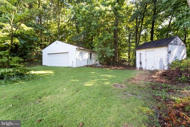 15915 Crest Dr, Woodbridge, VA 22191 - photo 5