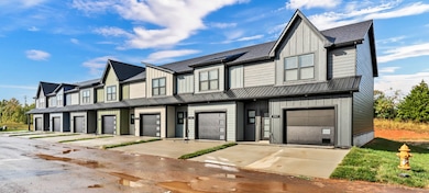 1404 Jonathan Wade Cir, Clarksville, TN 37043 - photo 3