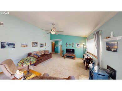 1302 Seacrest Ln, Brookings, OR 97415 - photo 5