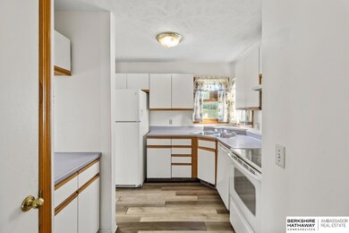 3468 Fowler Cir, Omaha, NE 68111 - photo 6