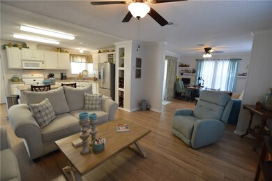 LIVING ROOM, KITCHEN AND FAMILY ROOM WITH NICE NEW
