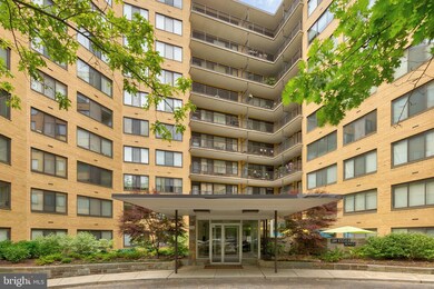 Essex unit 413, Washington, DC 20008 - photo 2