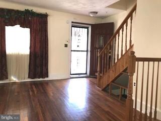 3809 Stokes Dr, Baltimore, MD 21229 - photo 2