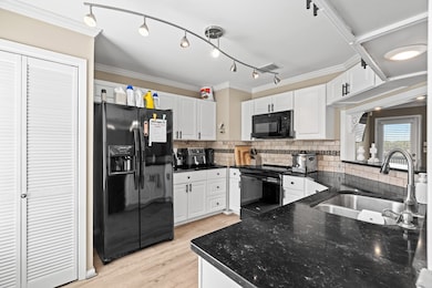 302 St Andrews St unit F-202, Rockport, TX 78382 - photo 3