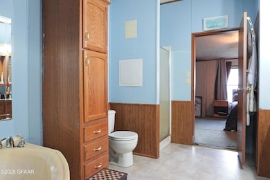 5009 Silver Gate Dr, Grand Forks, ND 58203 - photo 6