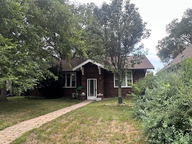 619 E 1st Ave, Mitchell, SD 57301 - photo 2