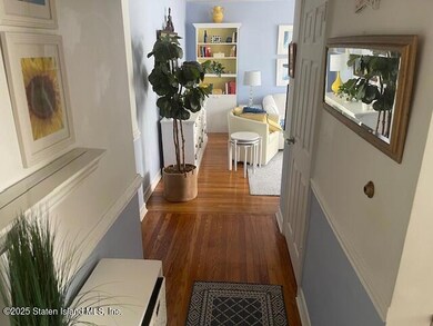 521 Castleton Ave unit 2E, Staten Island, NY 10301 - photo 4