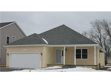 823 Daigler Dr, North Tonawanda, NY 14120 - photo 2