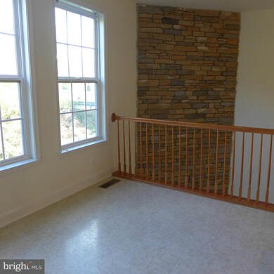 9102 Marlove Oaks Ln, Owings Mills, MD 21117 - photo 7