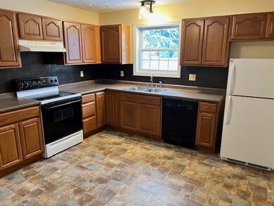 399 E River St, Orange, MA 01364 - photo 5