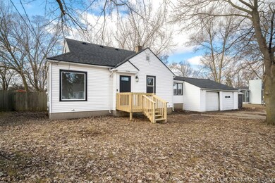 4-web-or-mls-2745-tennyson-dr-sw