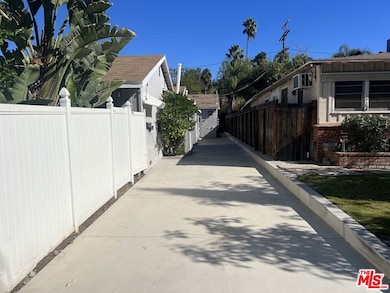 4846 Topanga Canyon Blvd, Los Angeles, CA 91364 - photo 2