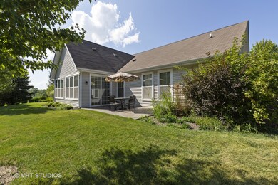 325 W Eagle Ct, Waukegan, IL 60087 - photo 6