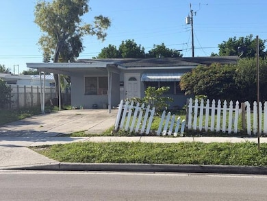 1005 12th Ave S, Lake Worth, FL 33460 - photo 4