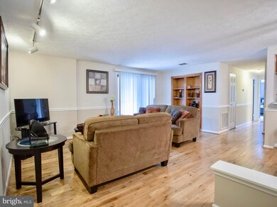 809 Stratford Way unit C, Frederick, MD 21701 - photo 3
