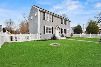 9 Wheelock Rd, Waltham, MA 02453 - photo 2