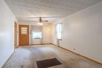6-web-or-mls-1820 Chestnut-9