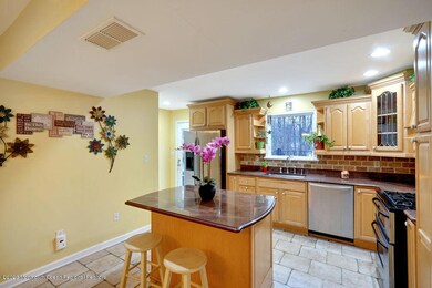 19 Duncan Dr, Morganville, NJ 07751 - photo 3