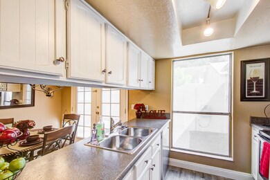 008_Kitchen
